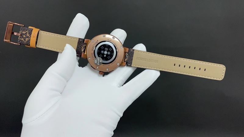 LOUIS VUITTON Watches